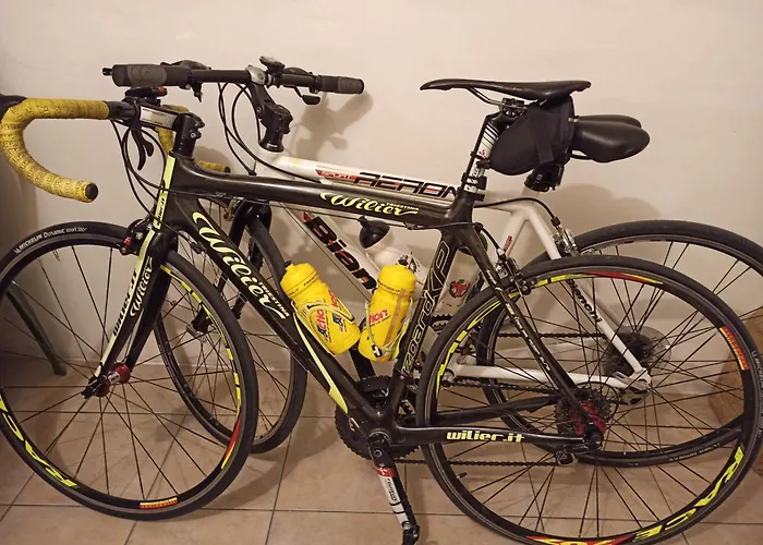 Palazzo Boscareto - Suites Di Charme In Centro Storico - Garage Moto, Box Bici